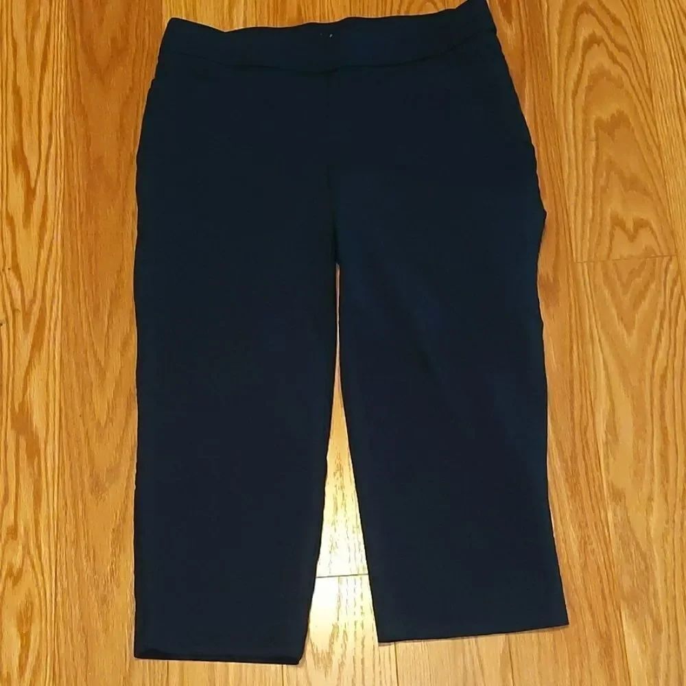Apt. 9 Navy elastic waist capris Sz PXS NWOT